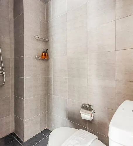 Miq_5br/silom Bts,mrt/wifi 1000mb/jacuzzi/16pax * 曼谷